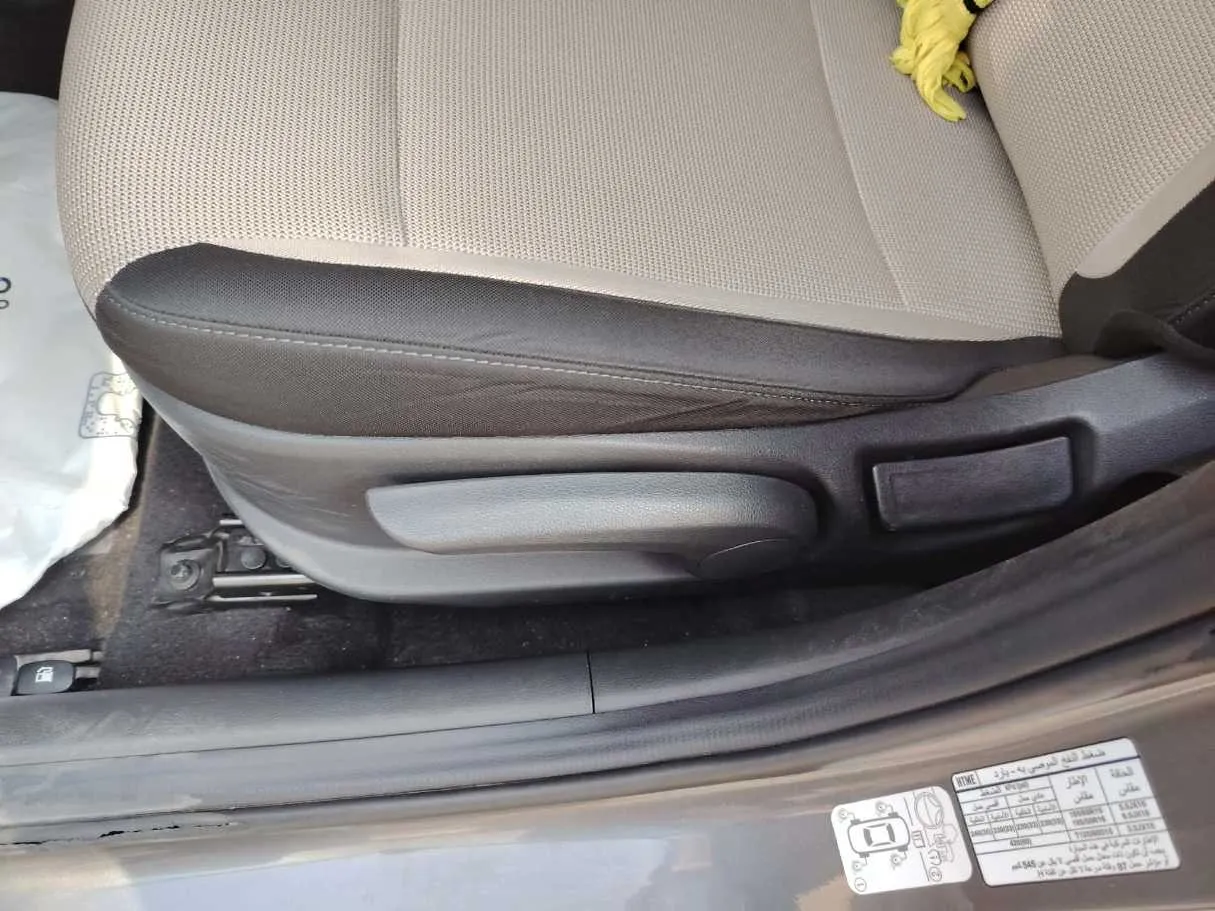 Car image 43