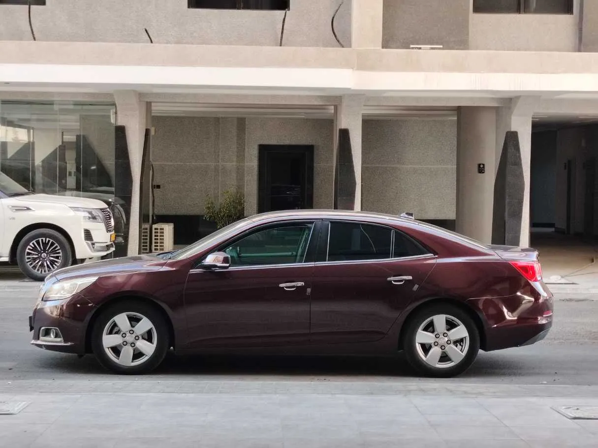 Car image 8