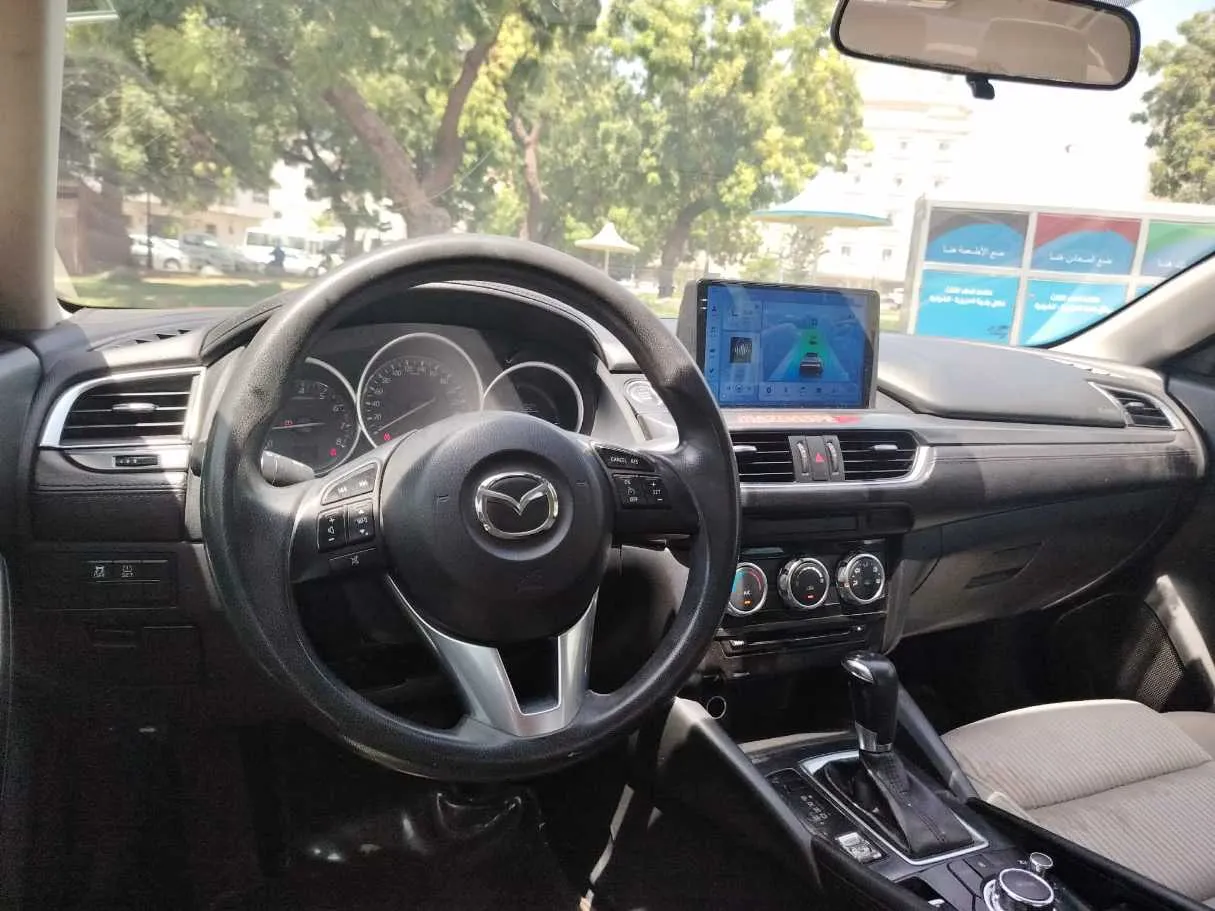 Car image 27