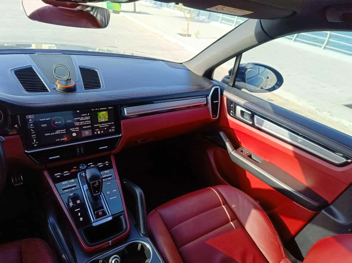 Car image 37
