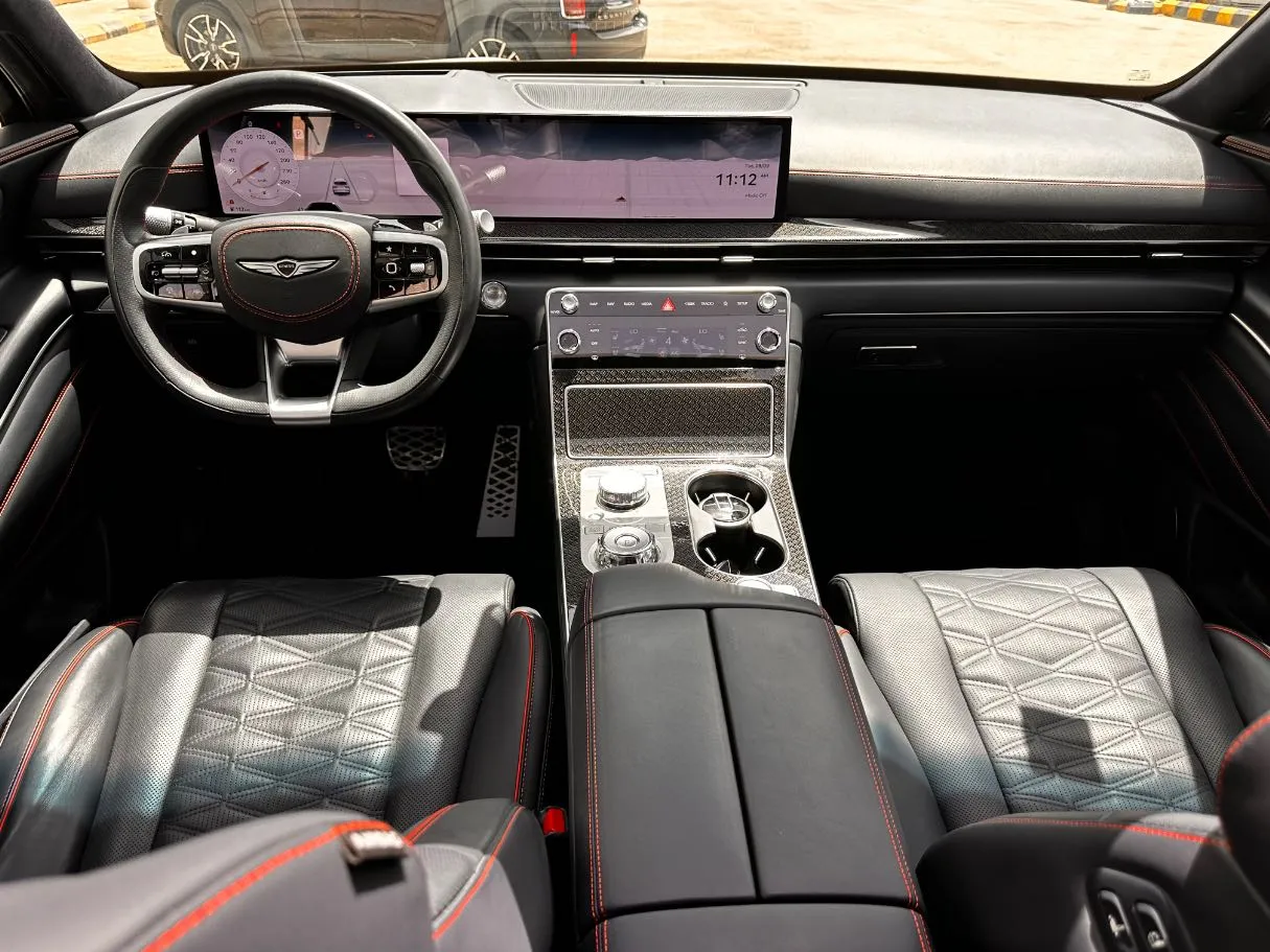 Car image 19