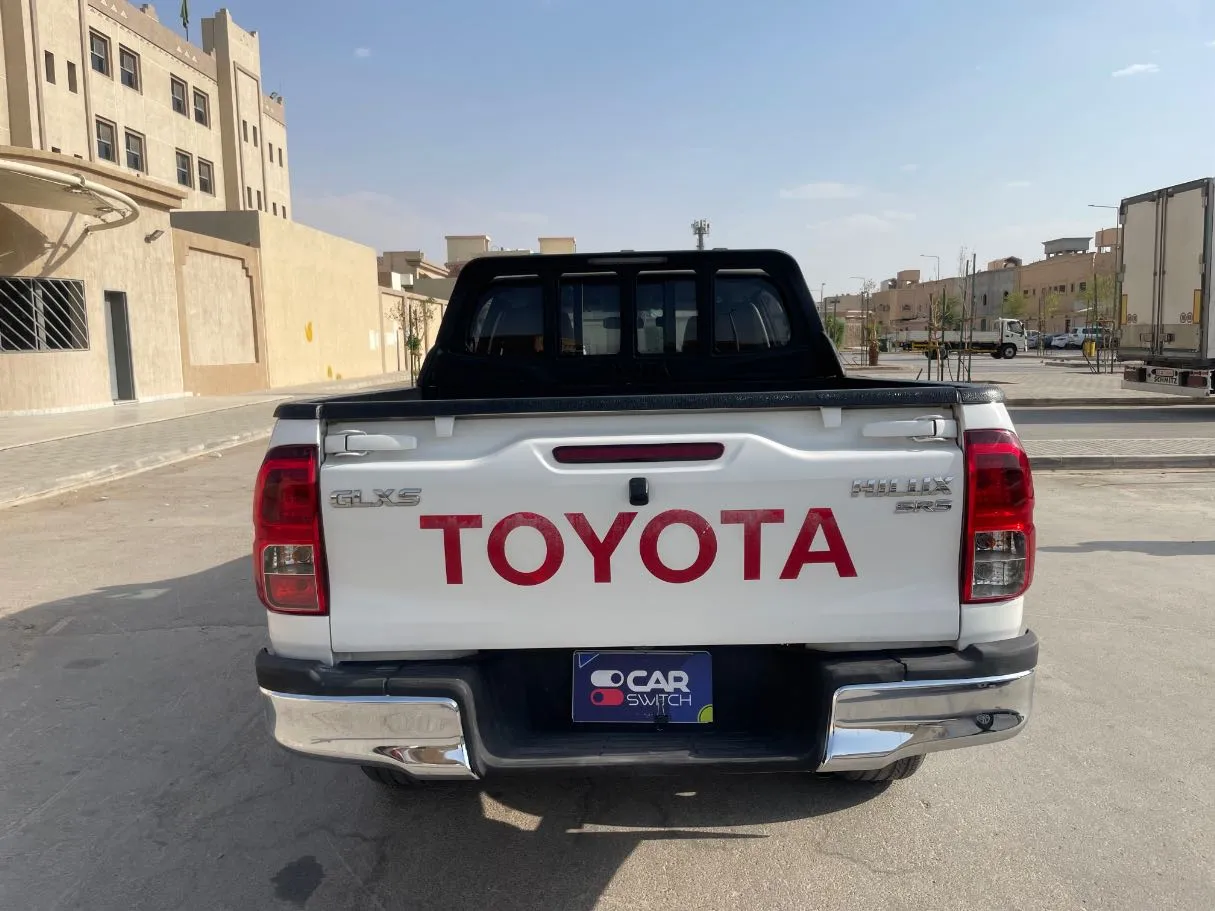 Car image 6