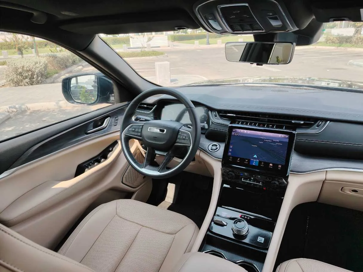 Car image 25