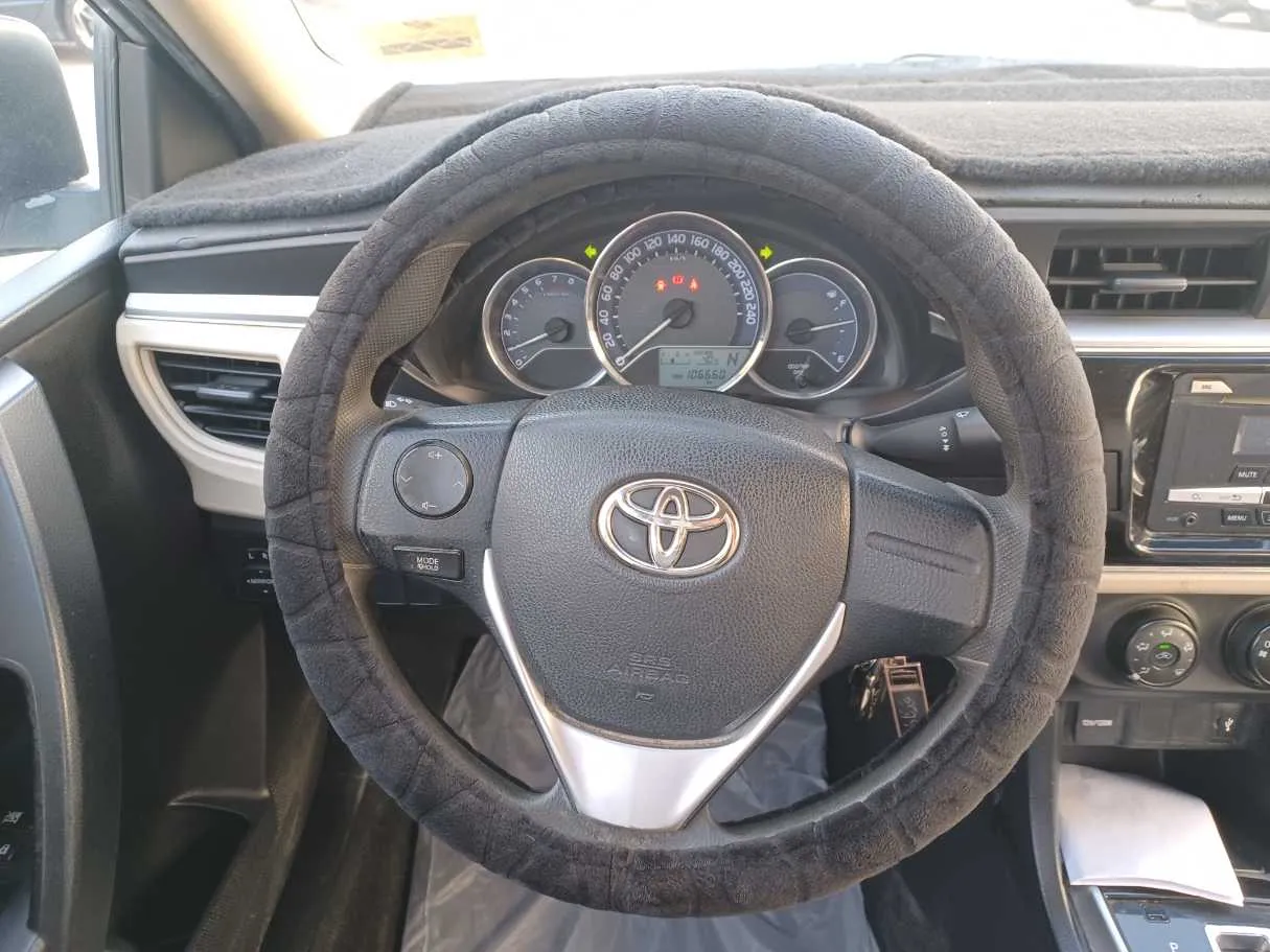 Car image 16