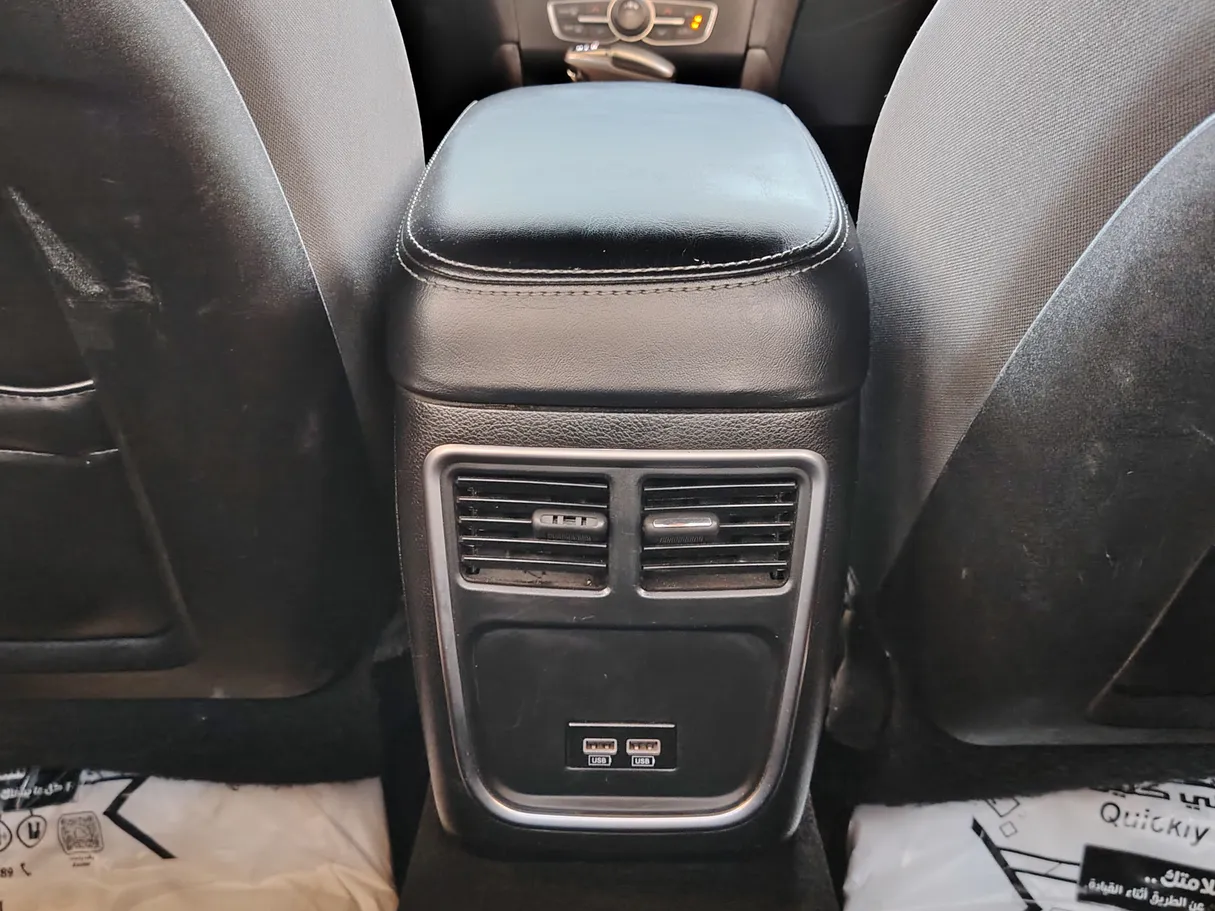 Car image 29