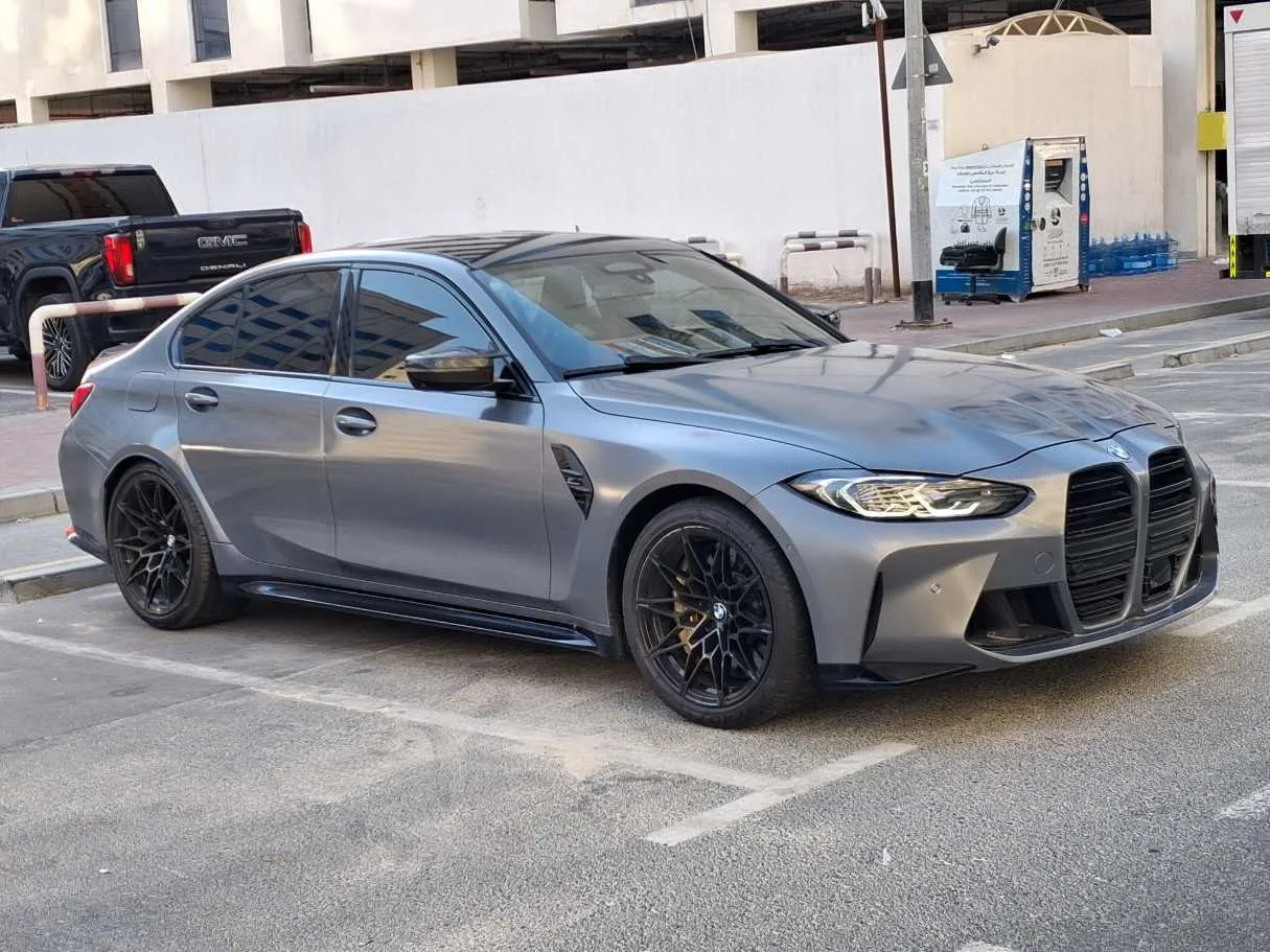 Car image 3