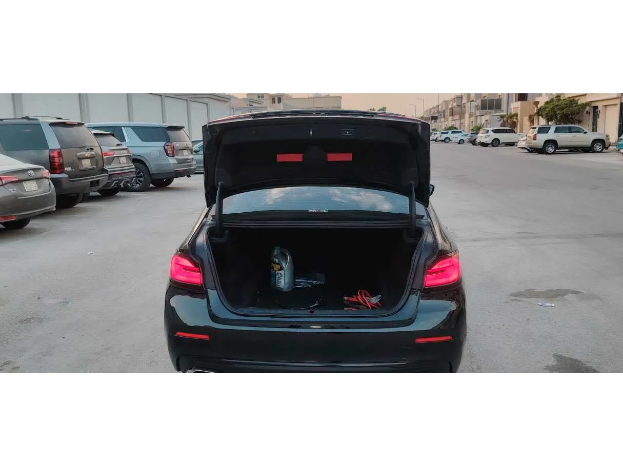 Car image 29