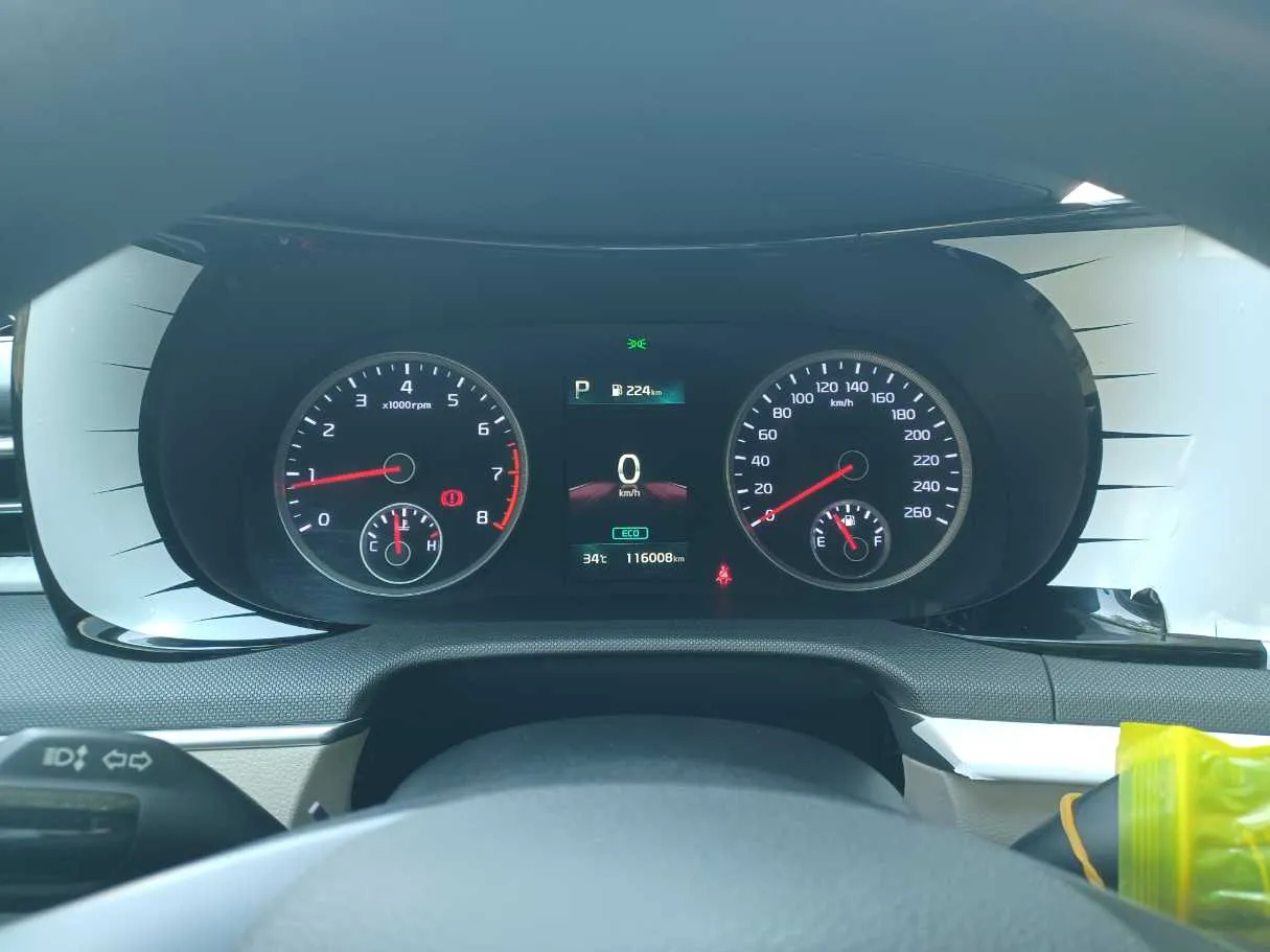 Car image 16