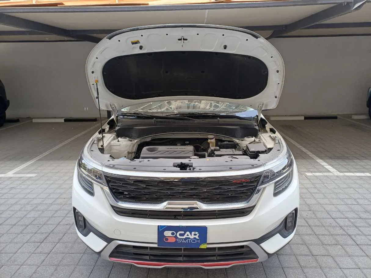 Car image 21