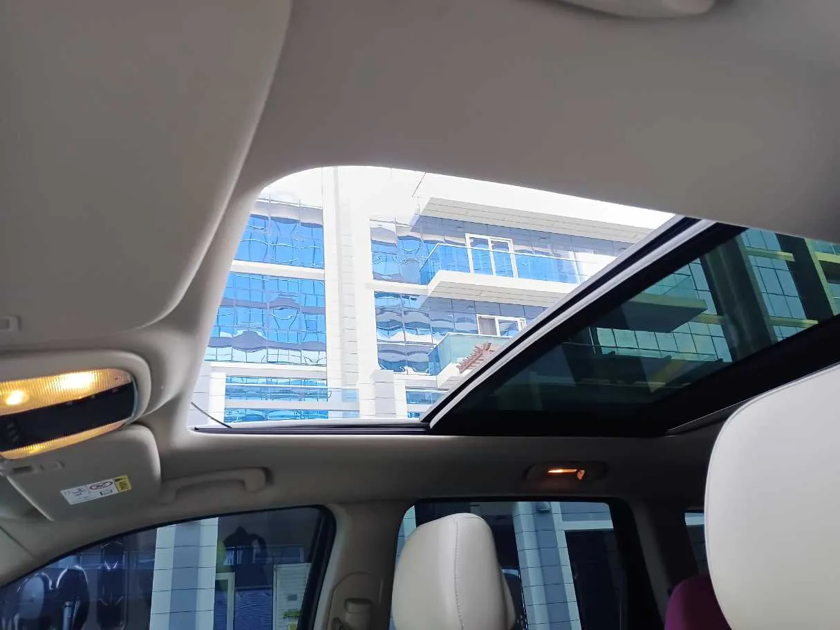 Car image 22