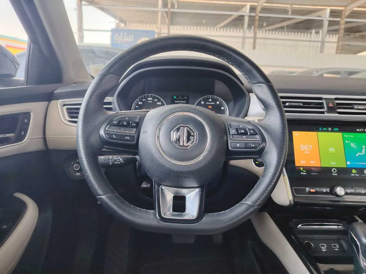 Car image 27