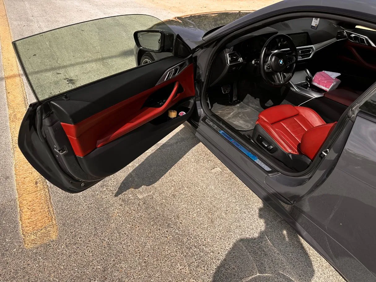 Car image 12