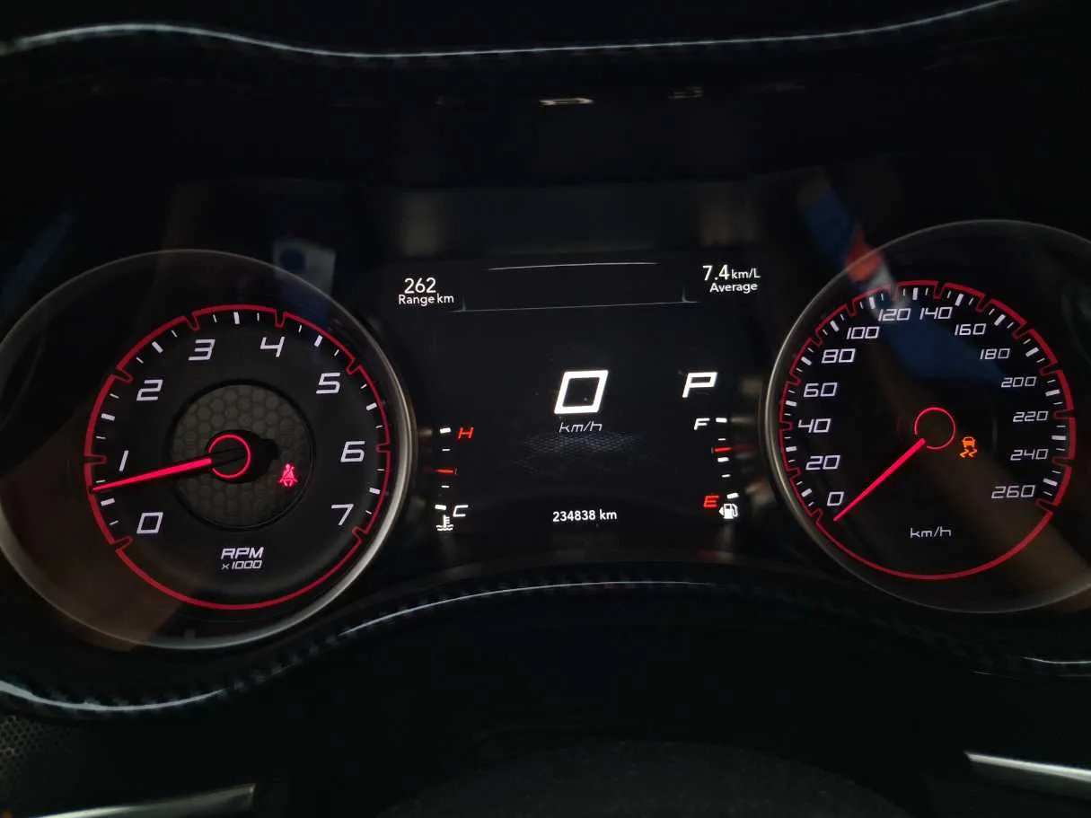 Car image 18