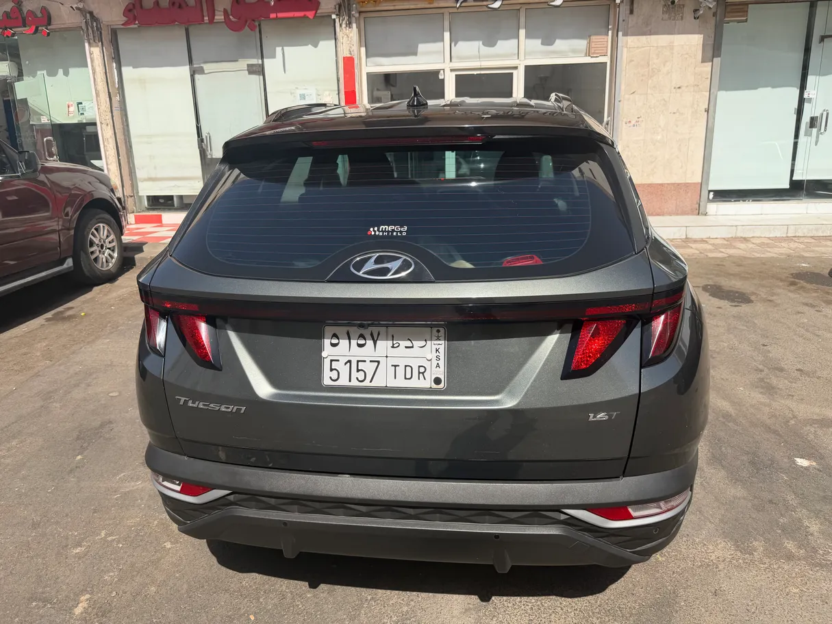 Car image 8