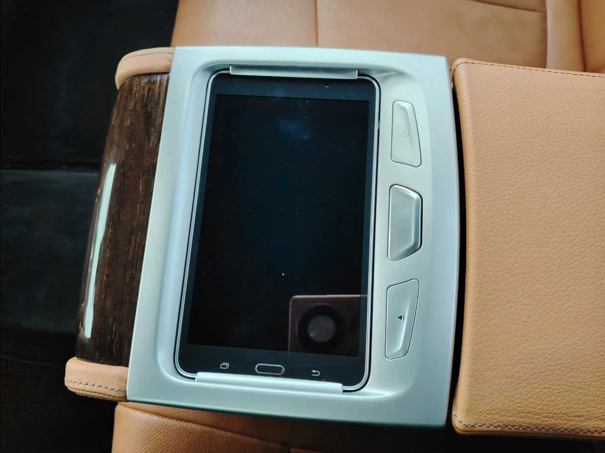 Car image 22