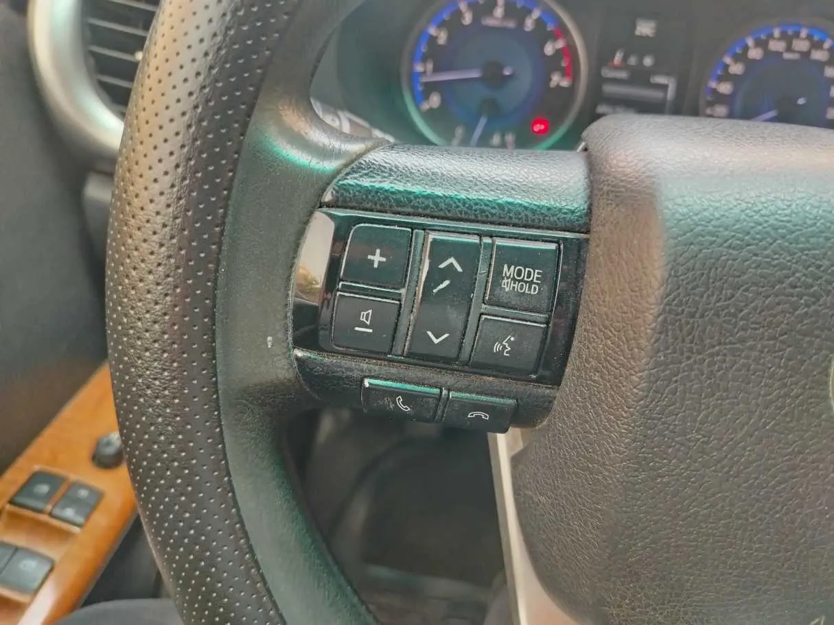 Car image 35