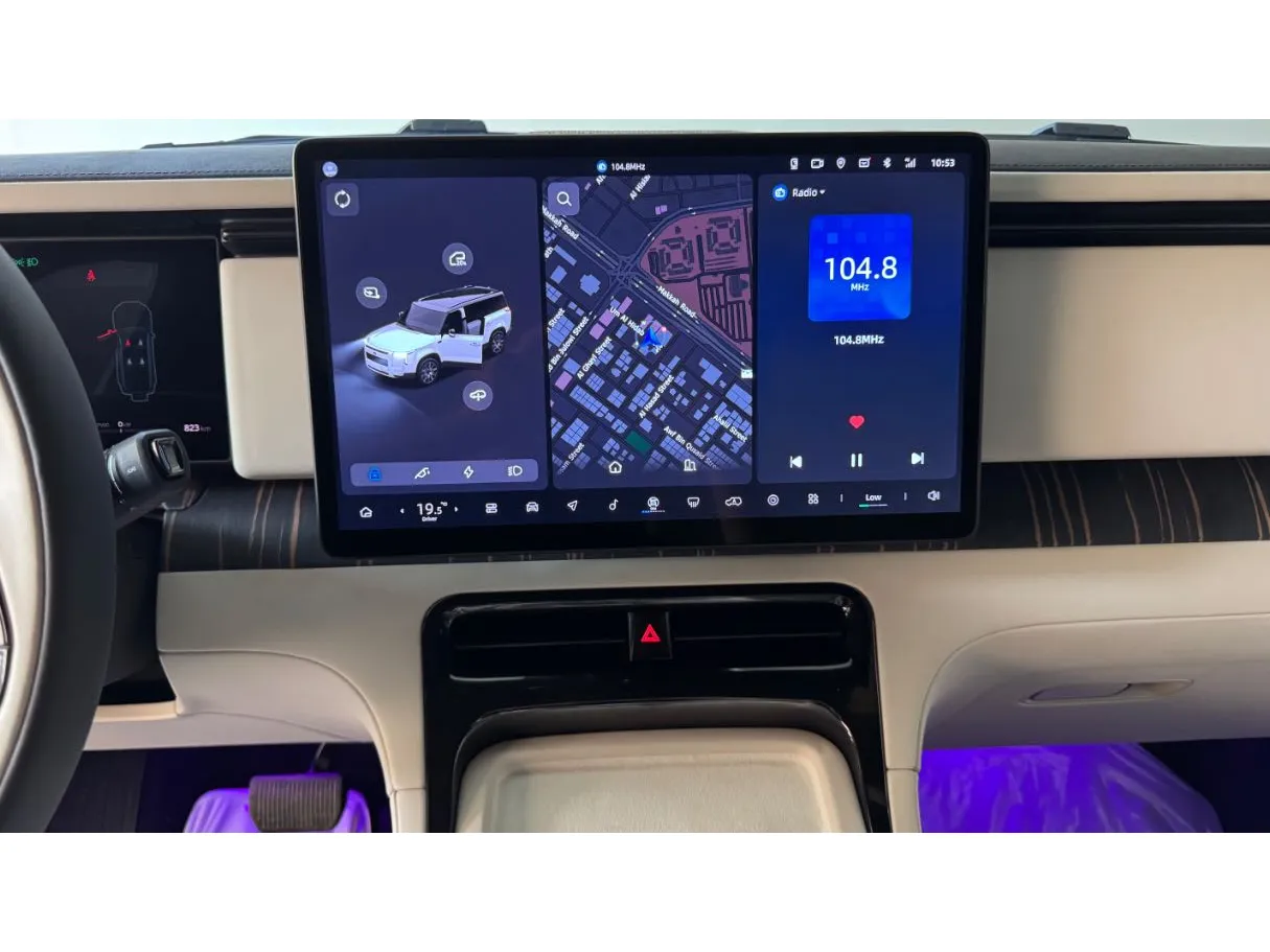 Car image 18
