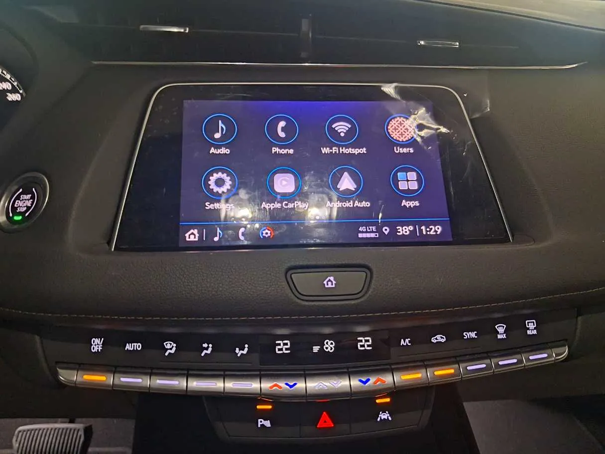 Car image 17