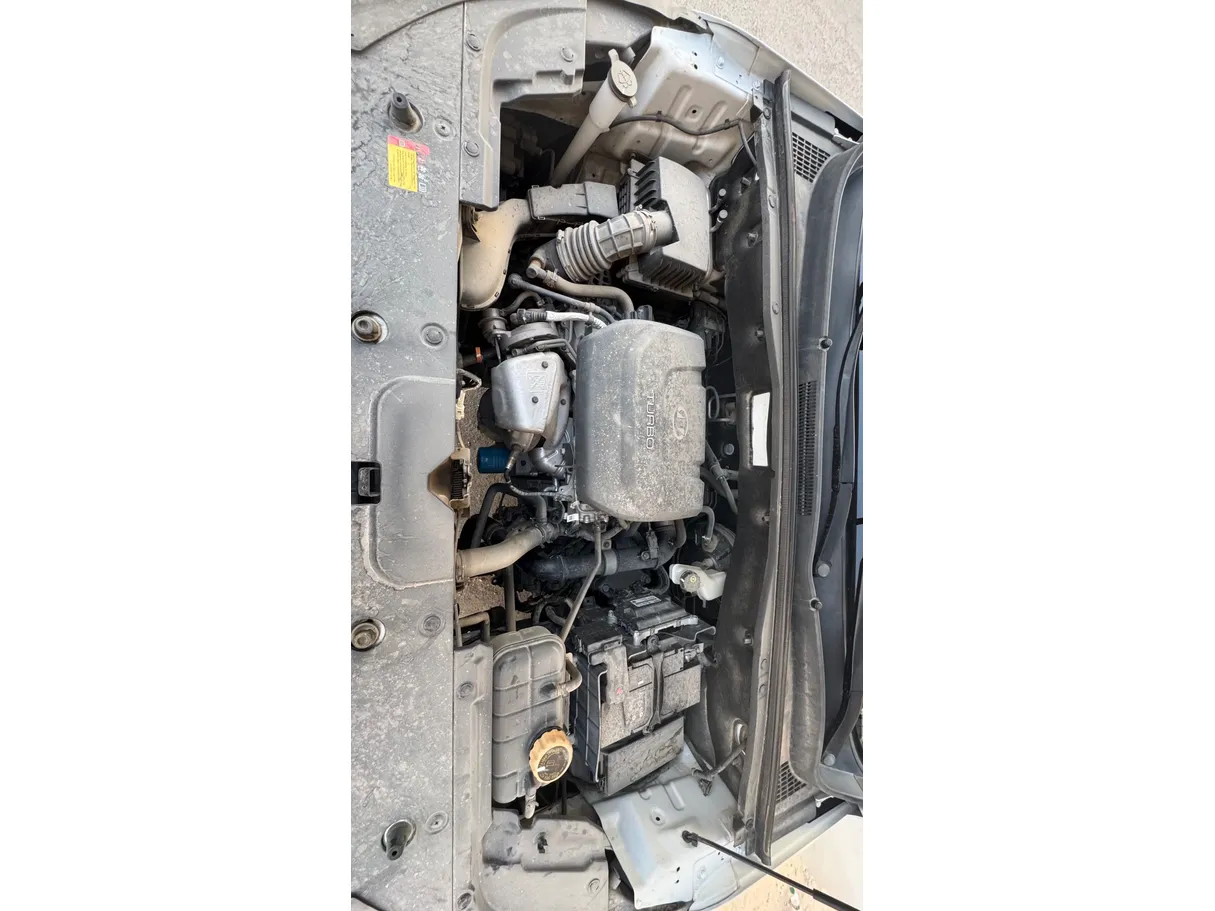 Car image 27