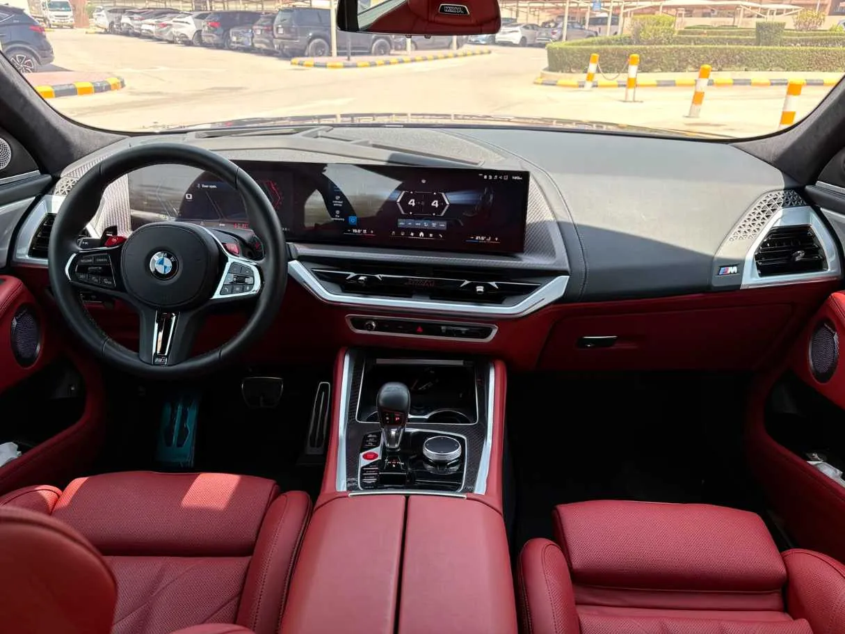 Car image 27