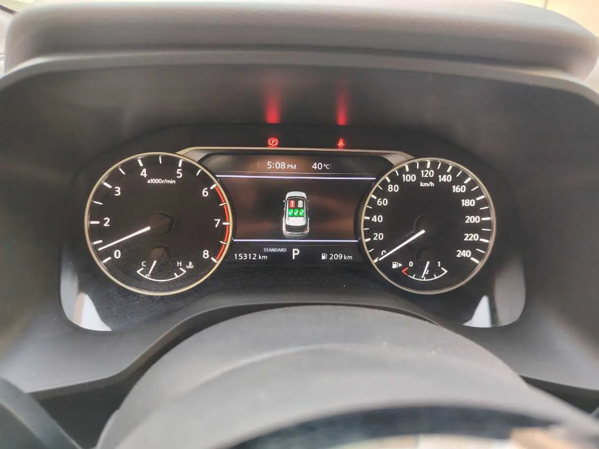 Car image 23