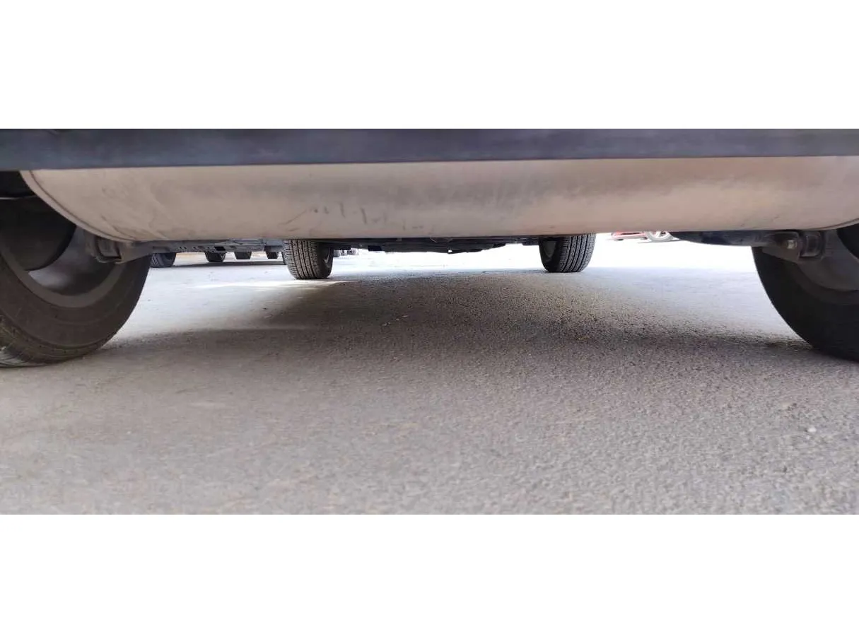 Car image 29