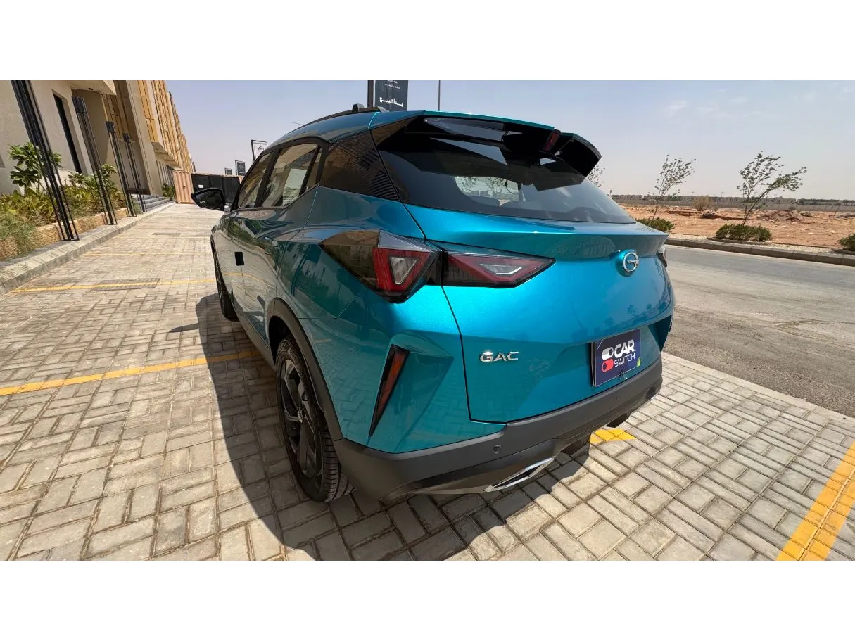 Car image 7