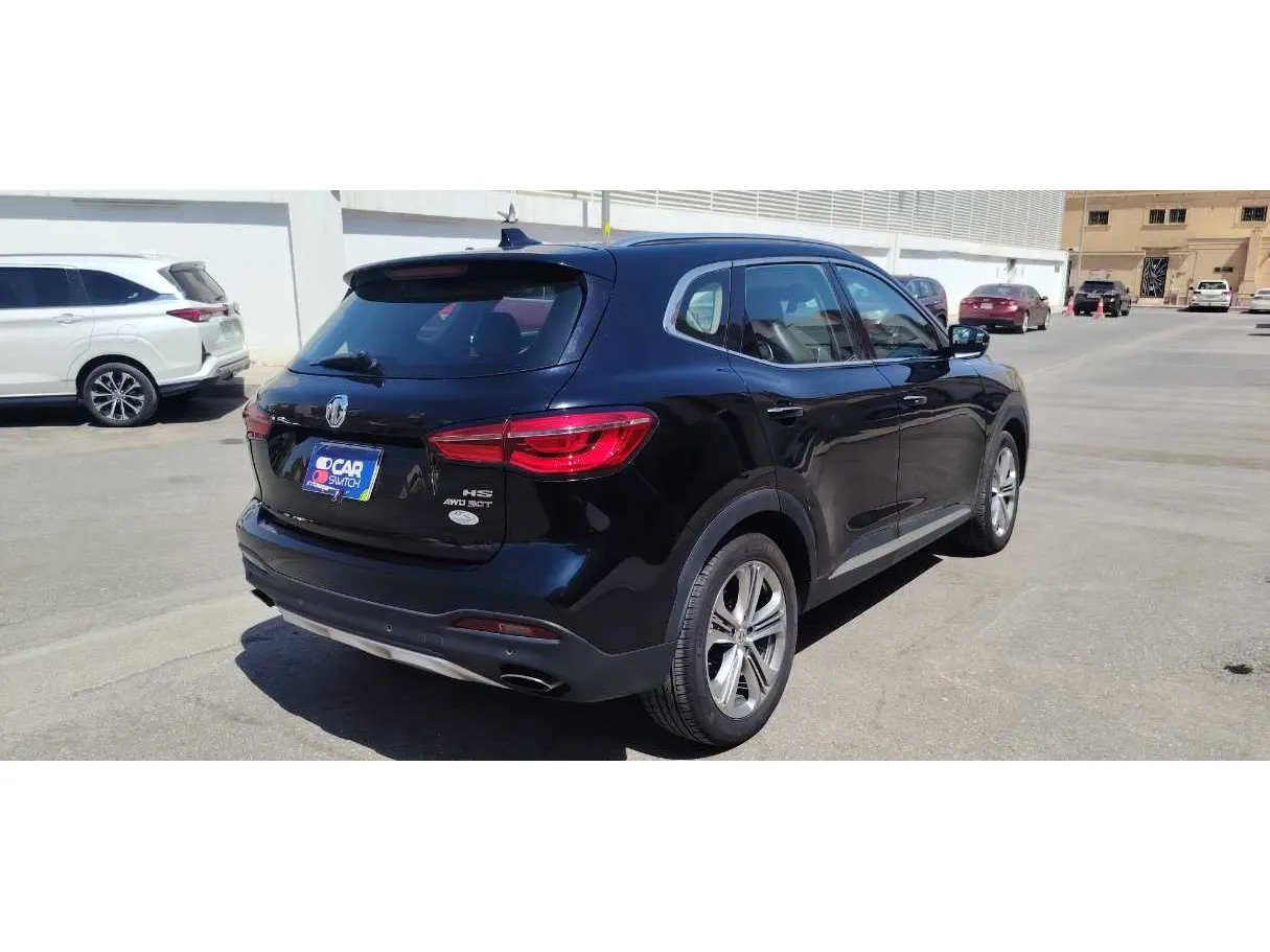Car image 5