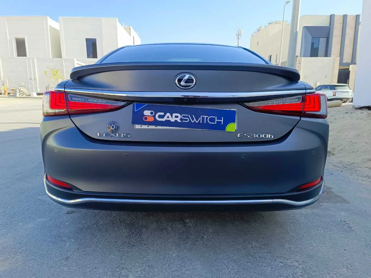 Car image 7