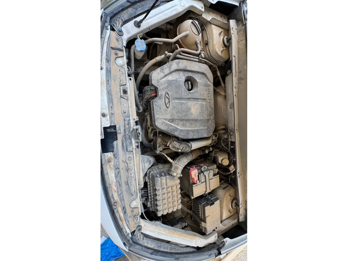 Car image 26