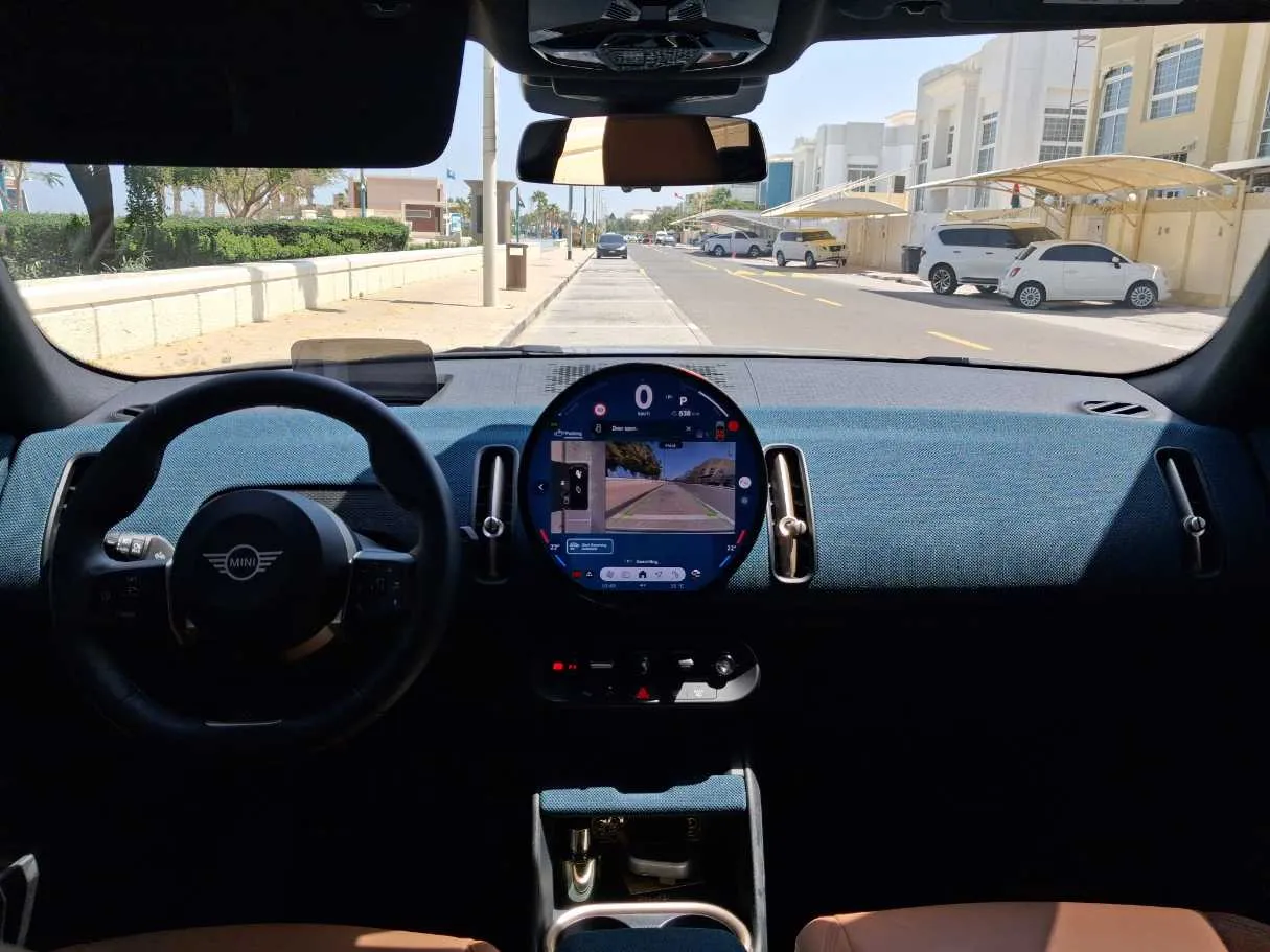 Car image 15