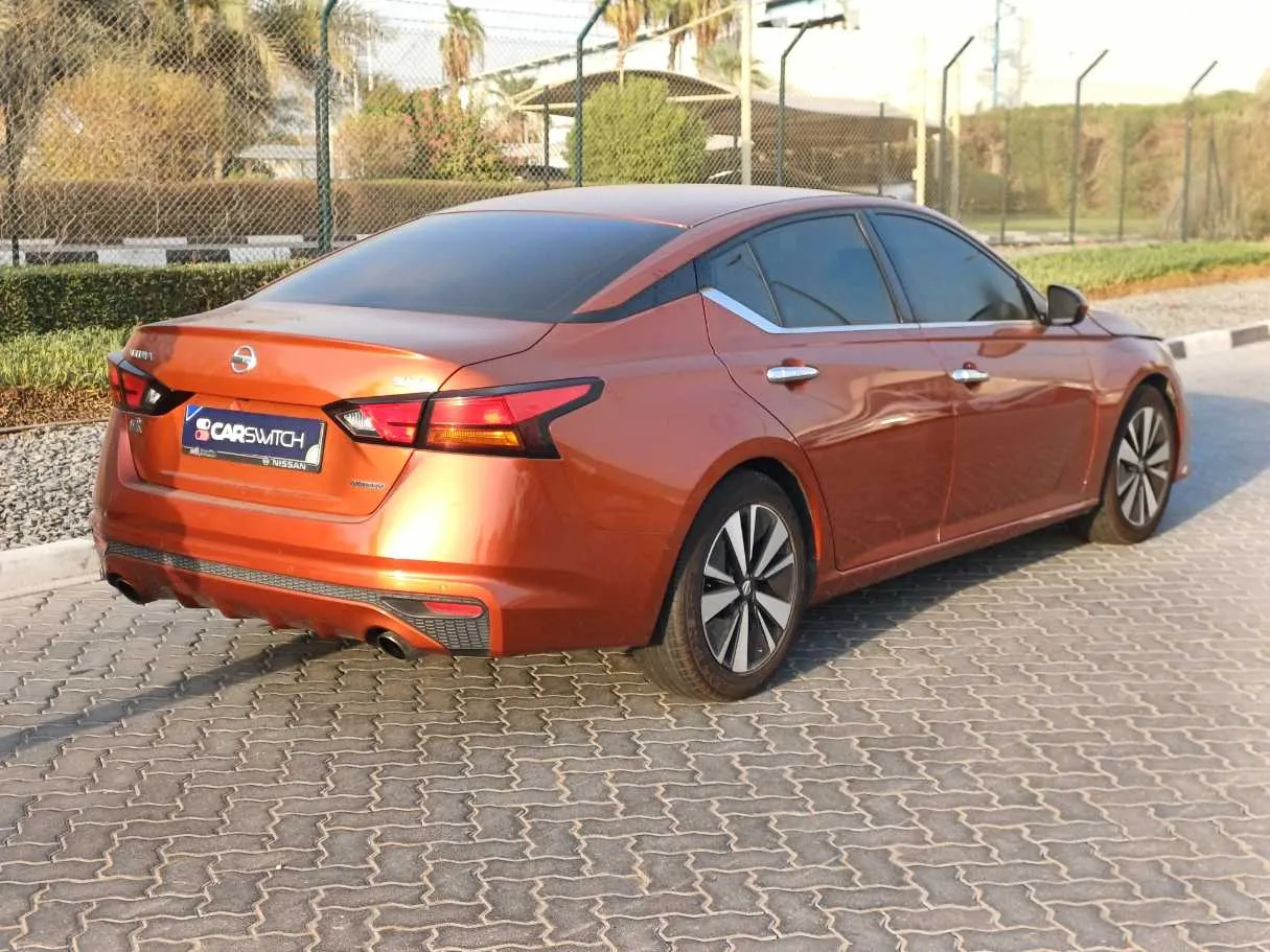 Car image 7