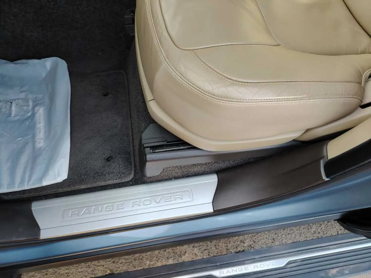 Car image 43