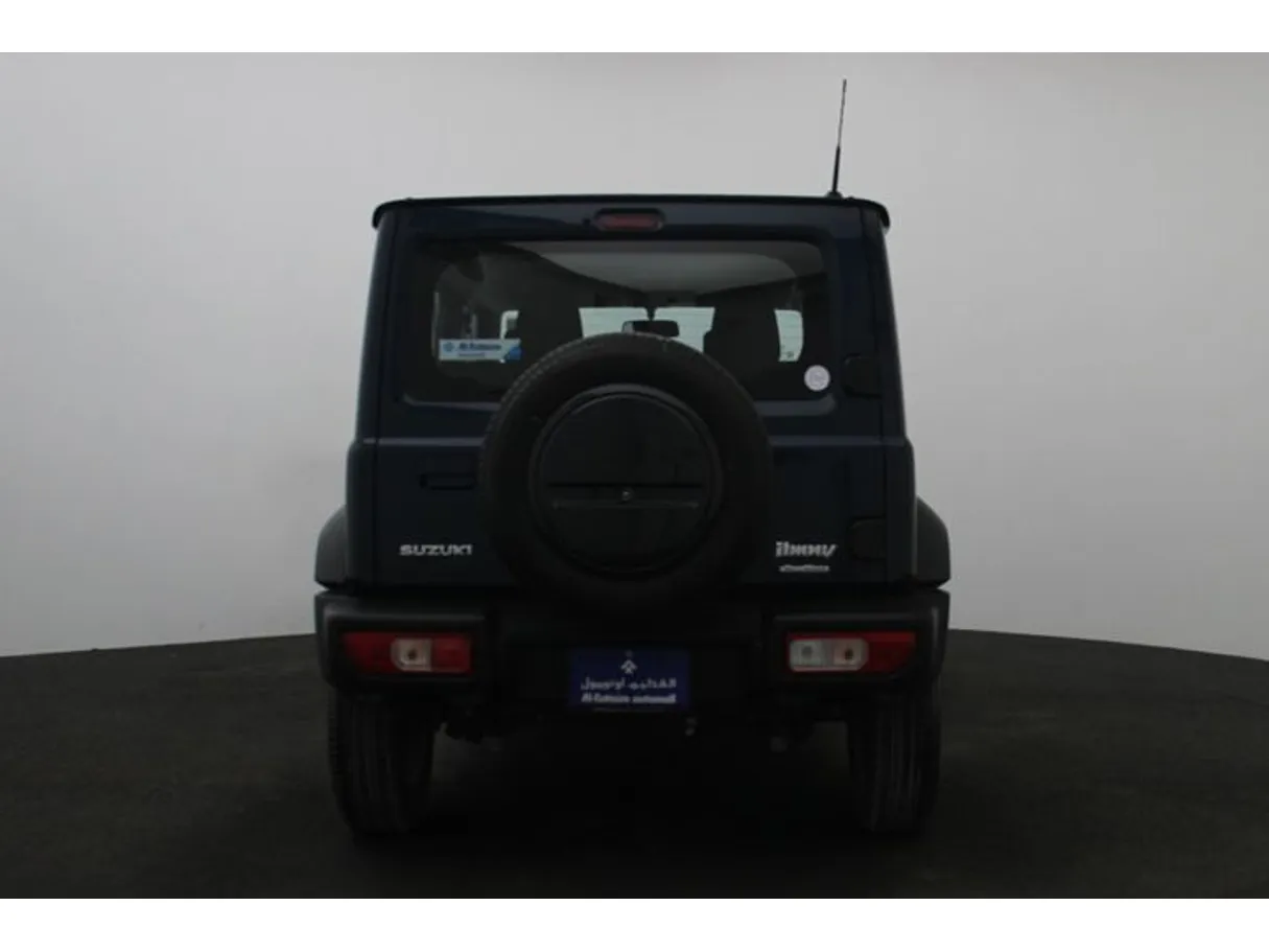 Car image 12