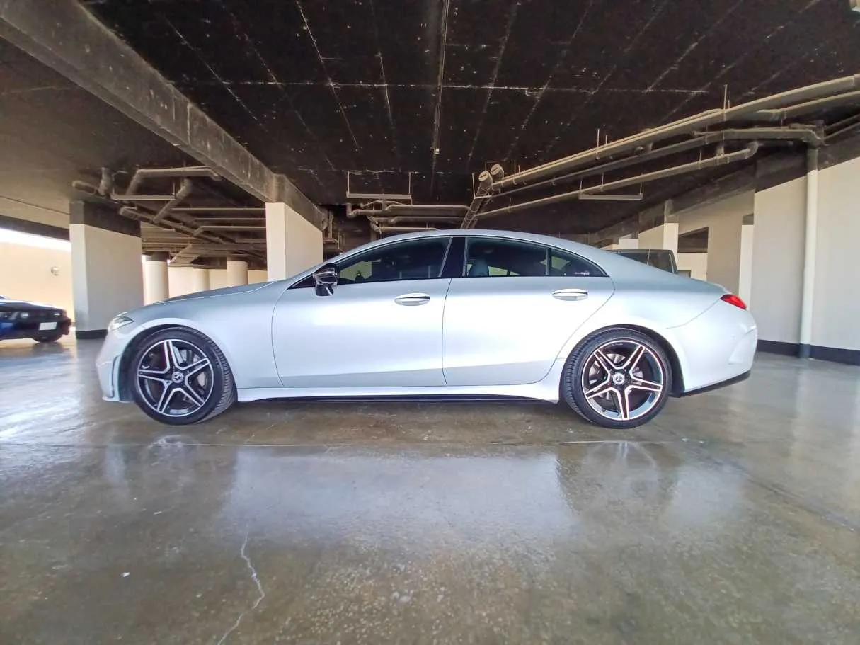 Car image 8