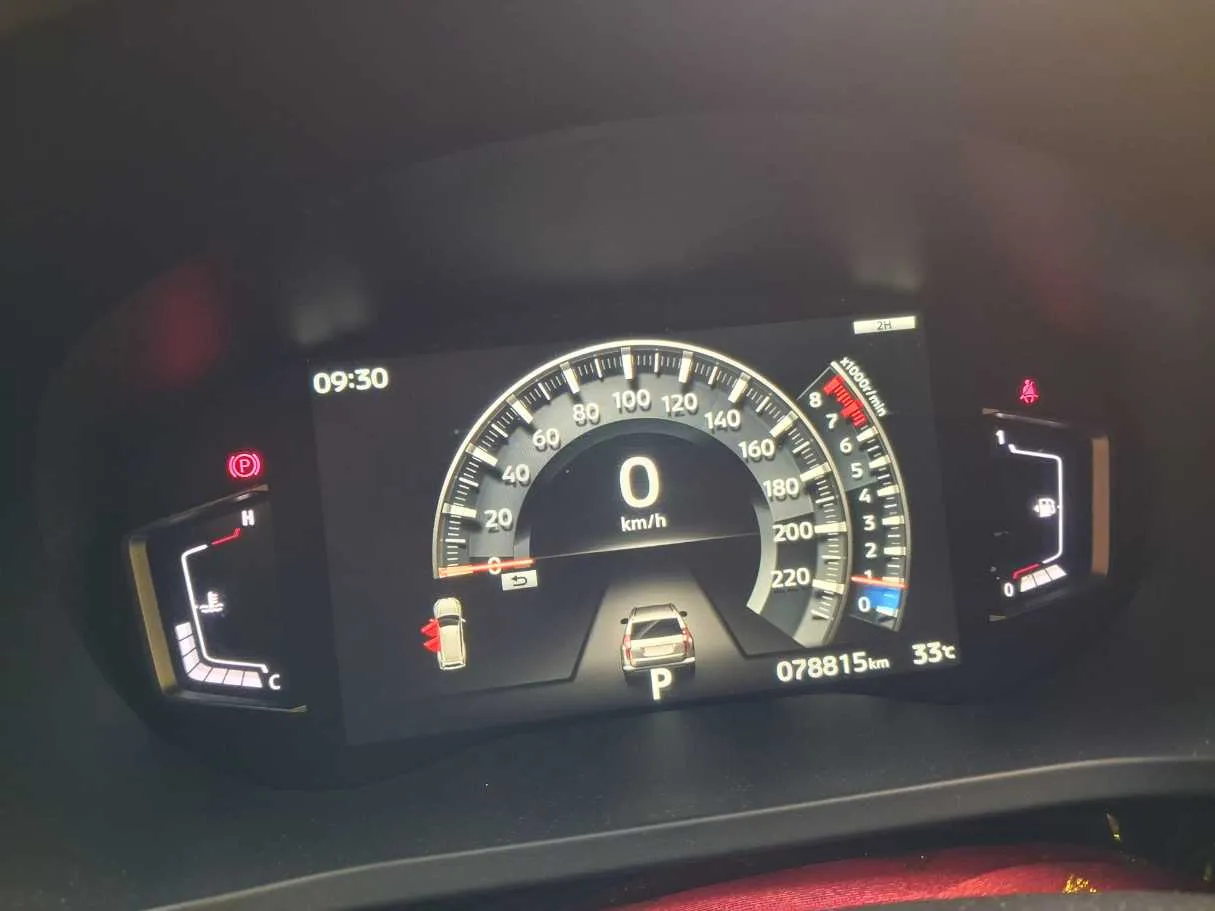 Car image 19