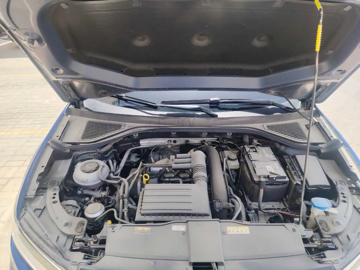 Car image 33