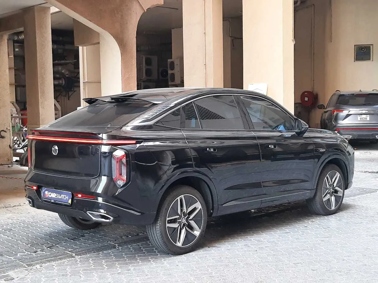 Car image 5