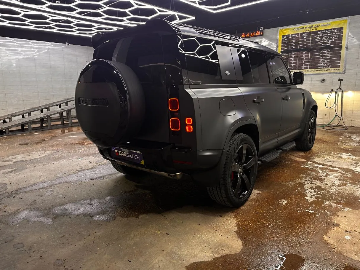 Car image 5