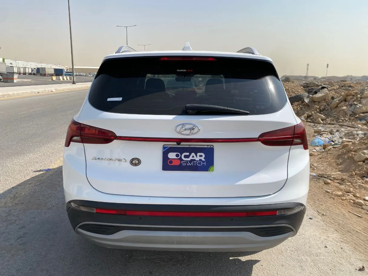 Car image 5