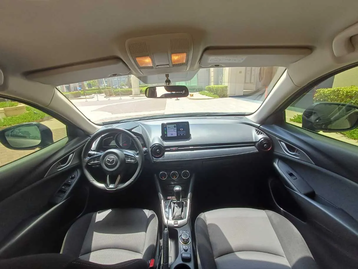 Car image 14