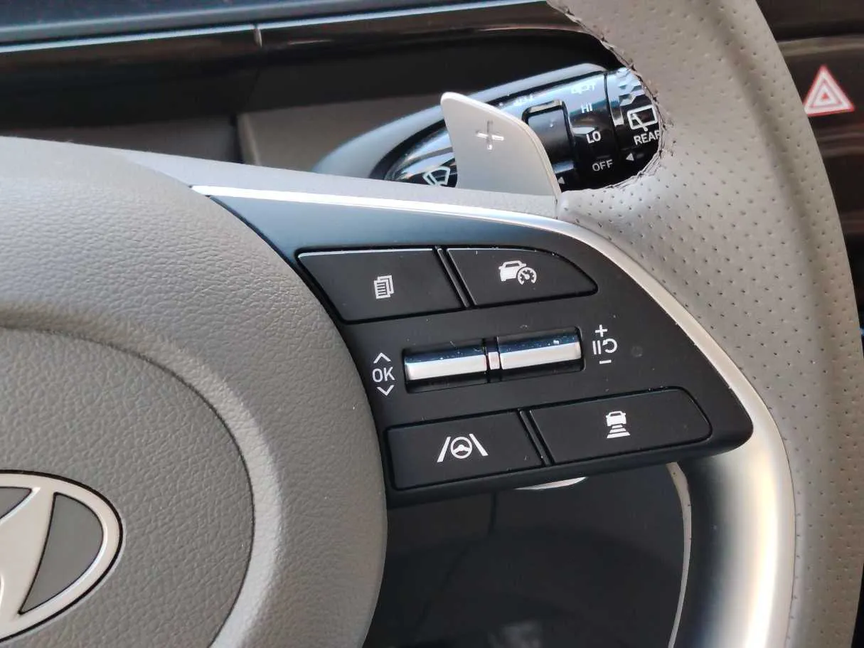 Car image 40