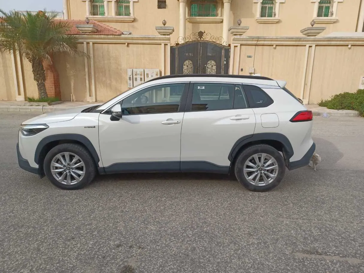 Car image 8