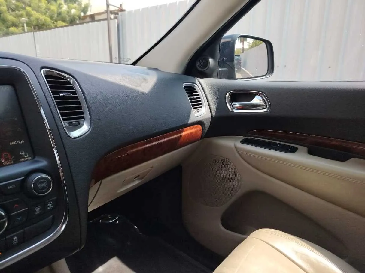 Car image 26