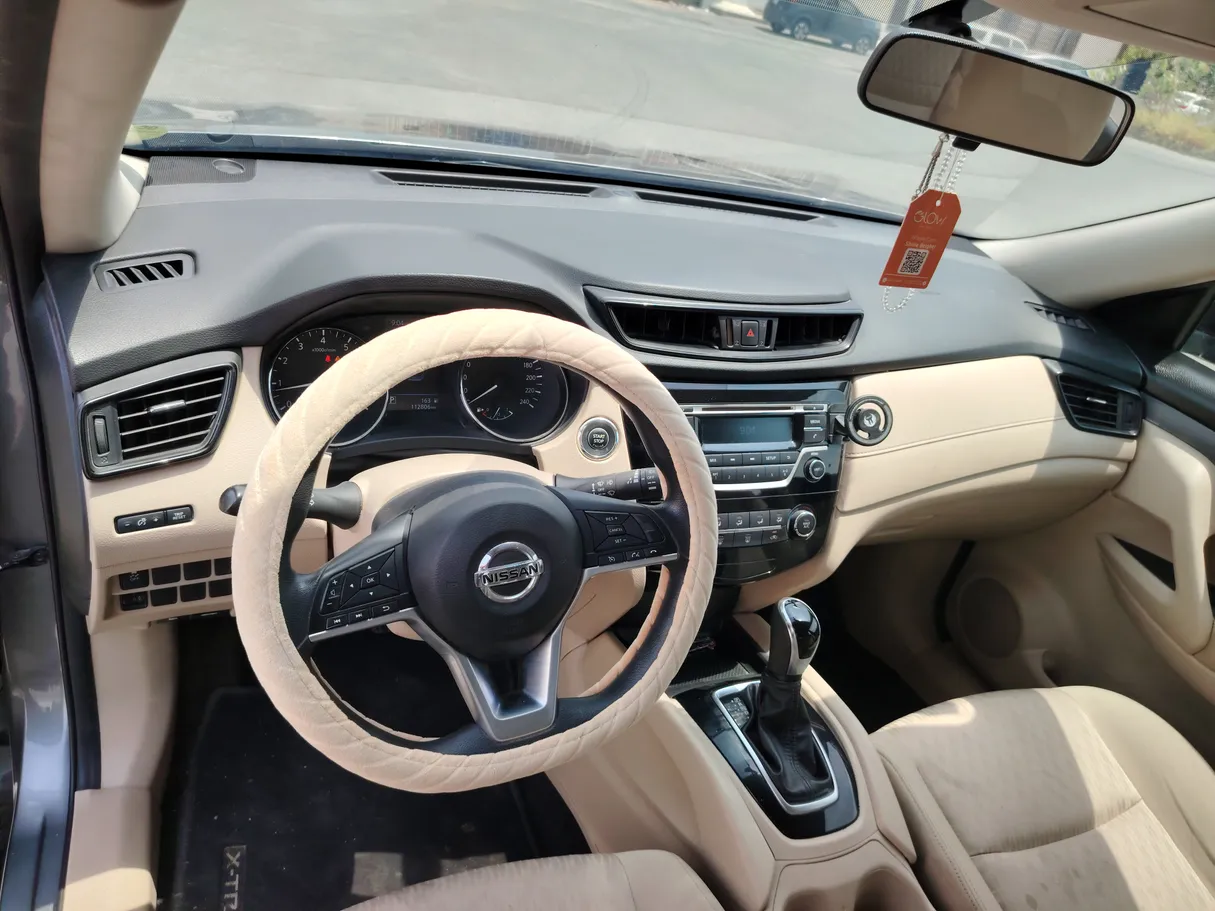 Car image 11