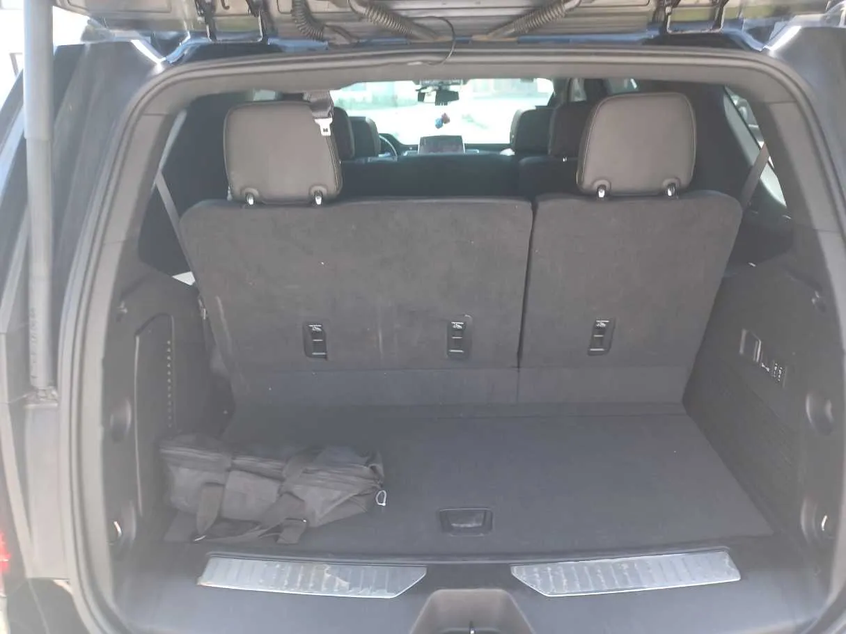 Car image 22