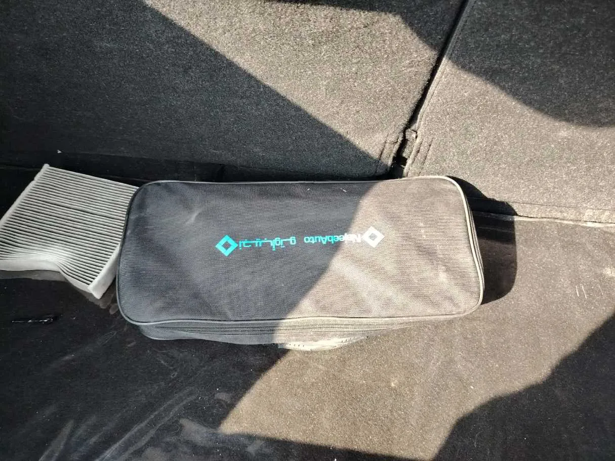 Car image 30