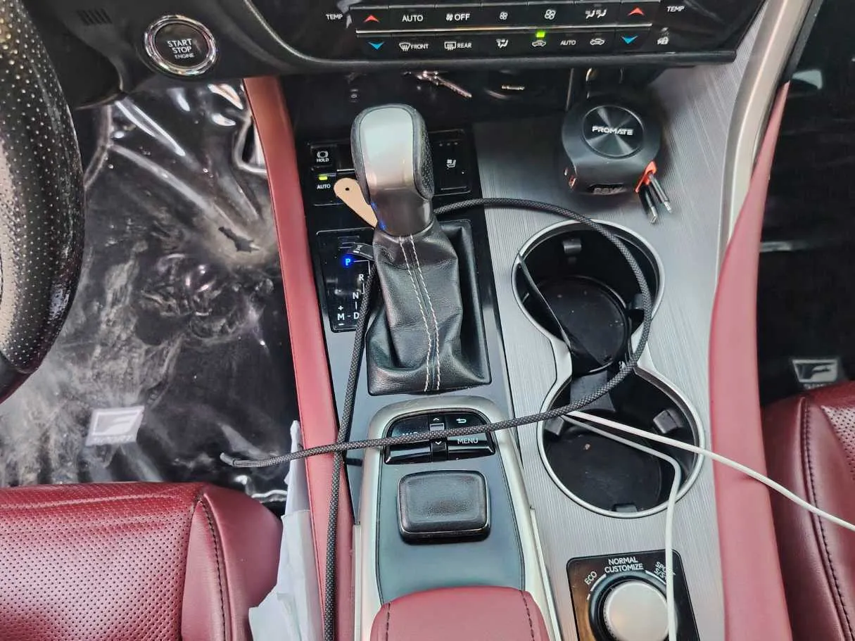 Car image 20