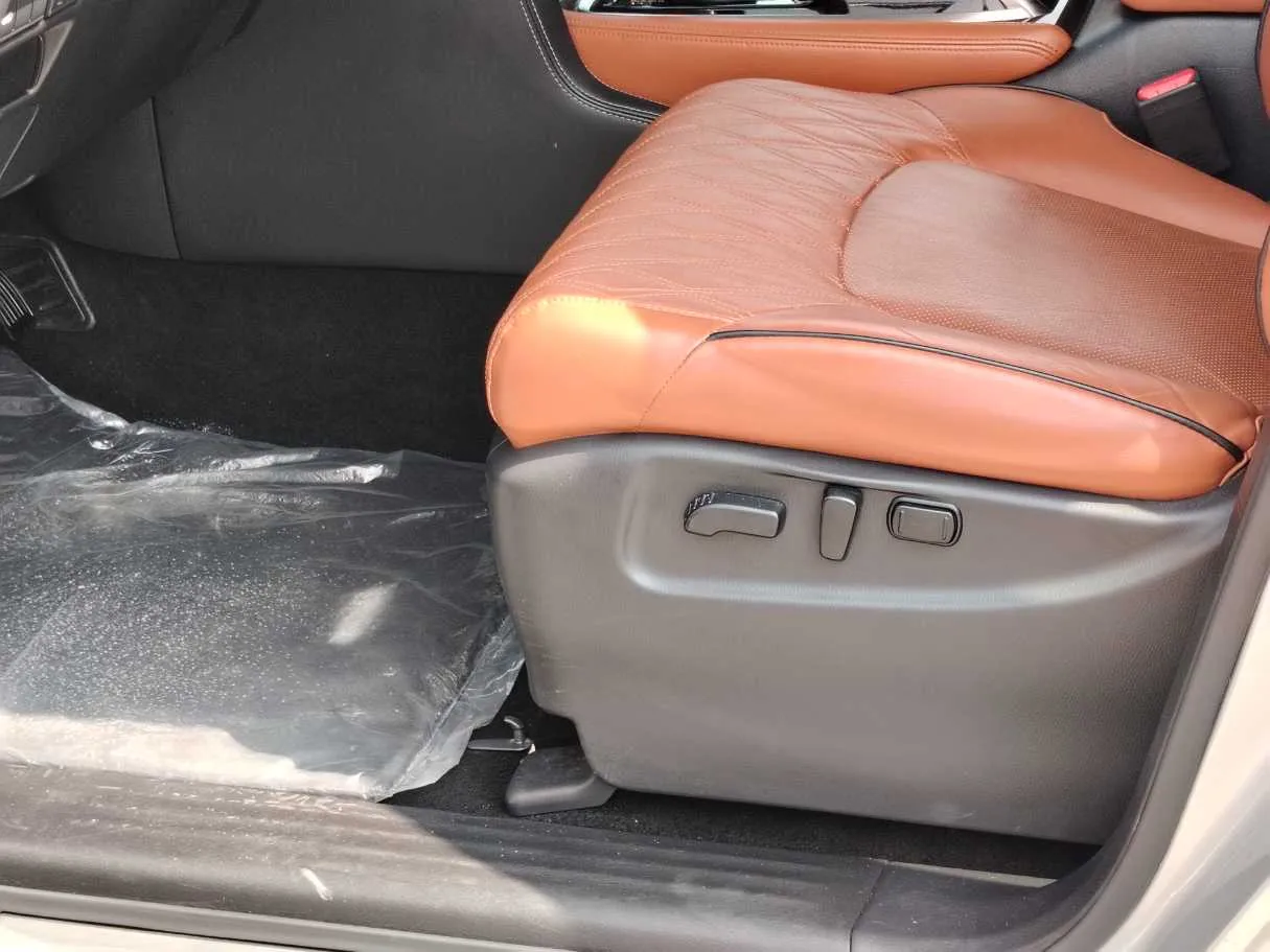 Car image 39