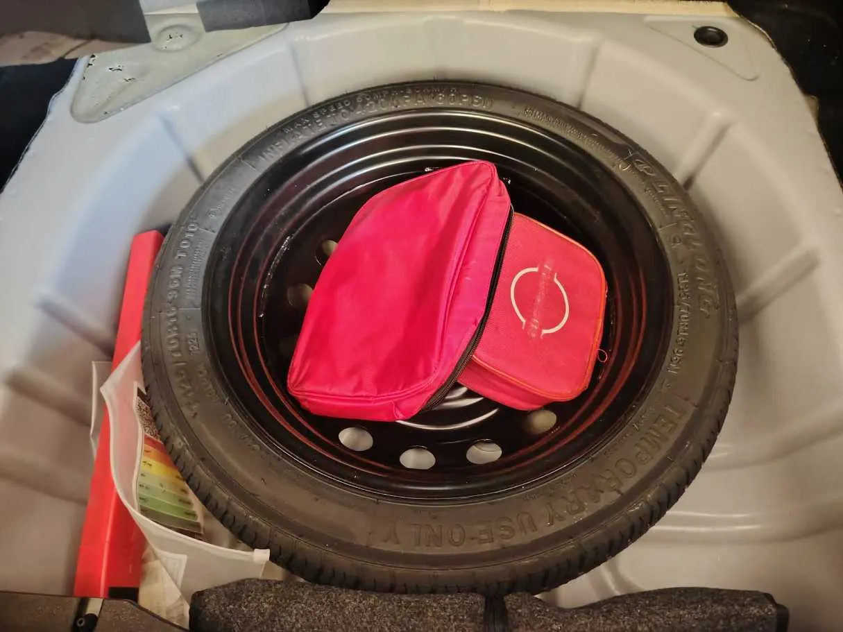 Car image 41